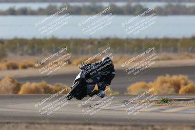 media/Dec-18-2022-SoCal Trackdays (Sun) [[8099a50955]]/Turn 14 (940am)/